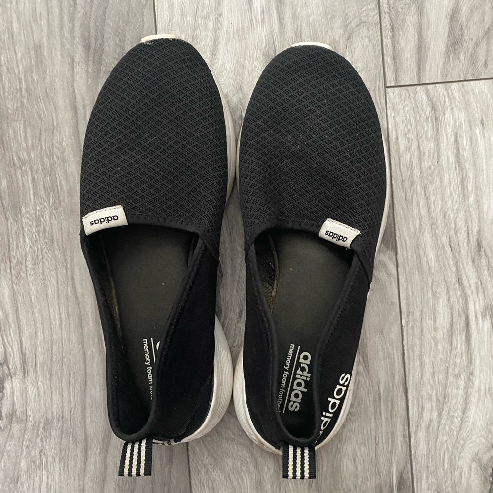 Size 8 adidas sneakers